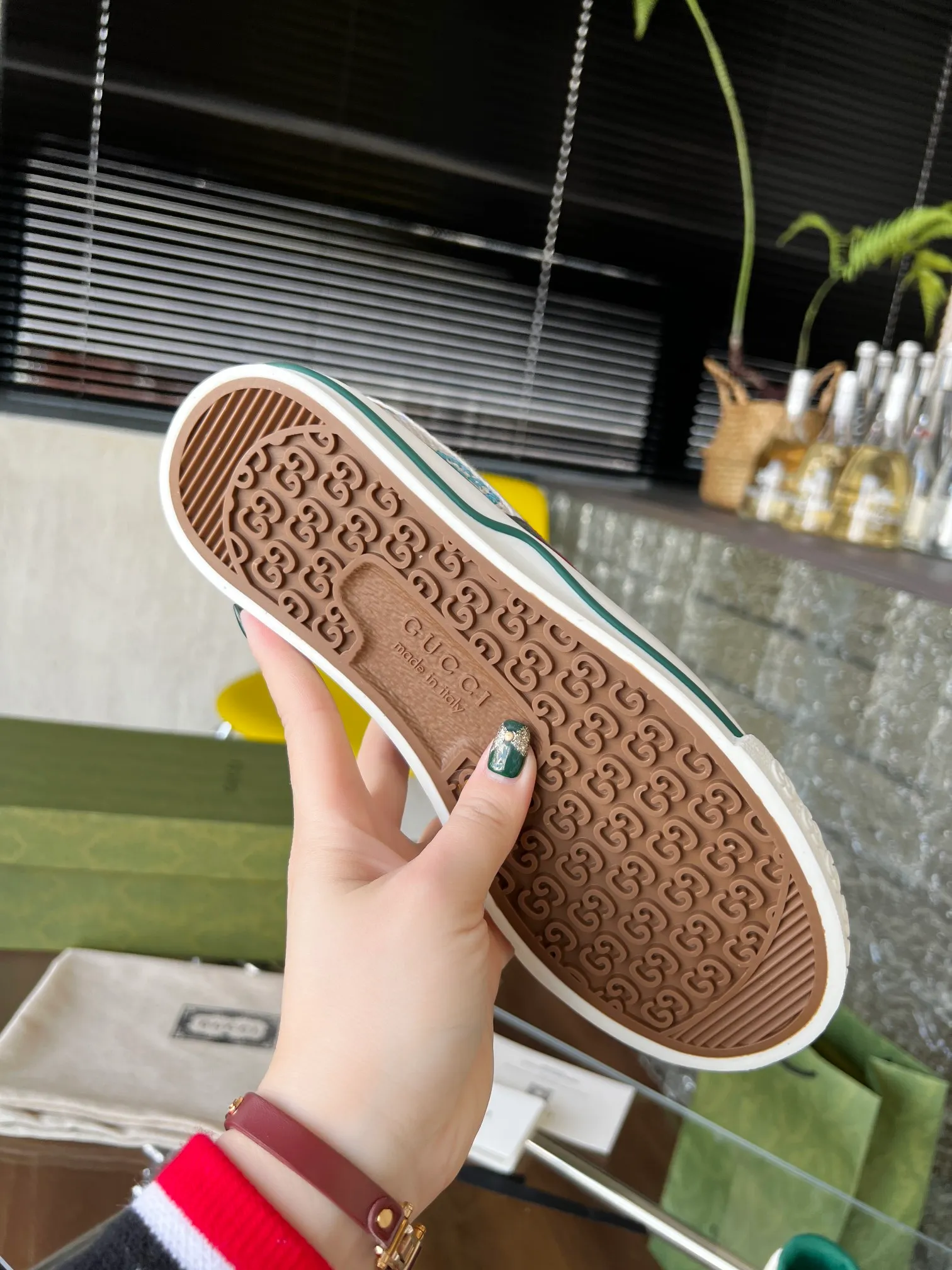 👟👟Ex-factory price 440👟👟 GUCCI new model 1977, classic LOGO material, 1:1 electric embroidery according to the original version, high version, complete package, low and highest version👟👟Ex-factory price U foam feet. T👟👟Ex-factory price U outsole, complete package! 35-44